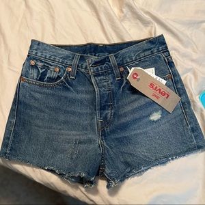 NWT Levi Shorts